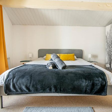 Le Nid - Hyper Centre Cholet - 25 Min Puy Du Fou Apartment Exterior photo